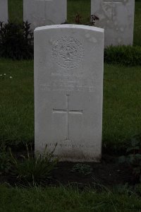 Guards Cemetery Windy Corner Cuinchy - Reid, J G