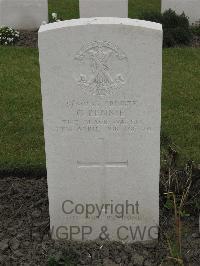 Guards Cemetery Windy Corner Cuinchy - Rennie, Gilbert
