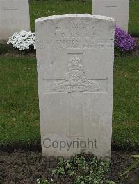 Guards Cemetery Windy Corner Cuinchy - Reynolds, J