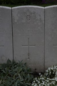 Guards Cemetery Windy Corner Cuinchy - Rhind, G T Y