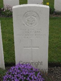 Guards Cemetery Windy Corner Cuinchy - Richards, Thomas