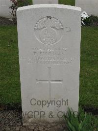 Guards Cemetery Windy Corner Cuinchy - Riordan, P