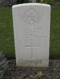 Guards Cemetery Windy Corner Cuinchy - Roy, James