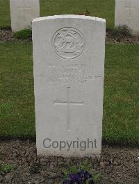 Guards Cemetery Windy Corner Cuinchy - Sawyer, A
