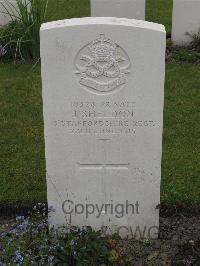 Guards Cemetery Windy Corner Cuinchy - Sheldon, J