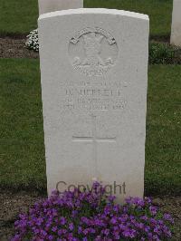 Guards Cemetery Windy Corner Cuinchy - Sherrett, D