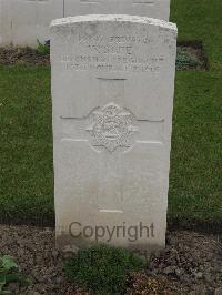 Guards Cemetery Windy Corner Cuinchy - Slee, W