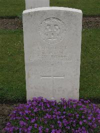 Guards Cemetery Windy Corner Cuinchy - Smith, B