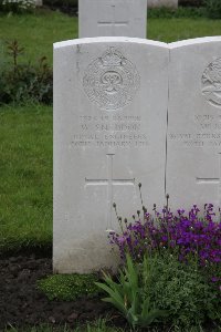 Guards Cemetery Windy Corner Cuinchy - Sneddon, W
