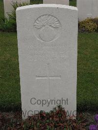 Guards Cemetery Windy Corner Cuinchy - Springhall, W