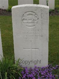 Guards Cemetery Windy Corner Cuinchy - Stokes, W
