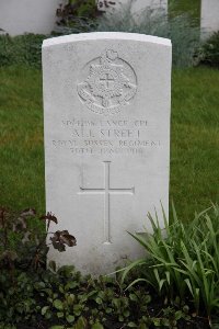 Guards Cemetery Windy Corner Cuinchy - Street, A