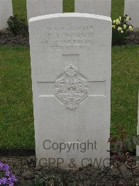 Guards Cemetery Windy Corner Cuinchy - Thompson, P