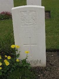 Guards Cemetery Windy Corner Cuinchy - Tomlinson, J