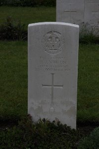 Guards Cemetery Windy Corner Cuinchy - Vinton, H J