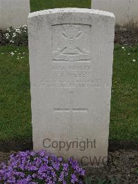 Guards Cemetery Windy Corner Cuinchy - Webb, H