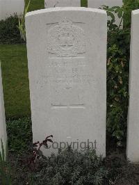 Guards Cemetery Windy Corner Cuinchy - Webb, Stephen