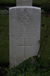 Guards Cemetery Windy Corner Cuinchy - West, Lionel Reginald Everard