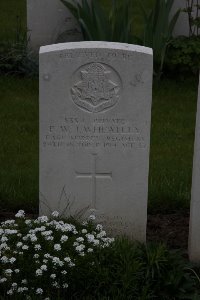 Guards Cemetery Windy Corner Cuinchy - Wheatley, F W J