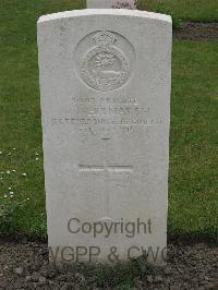 Guards Cemetery Windy Corner Cuinchy - Whitmarsh, W