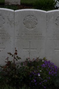 Guards Cemetery Windy Corner Cuinchy - Whittaker, David William