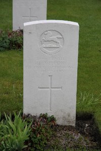 Guards Cemetery Windy Corner Cuinchy - Willcox, F H