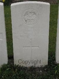 Guards Cemetery Windy Corner Cuinchy - Williams, D