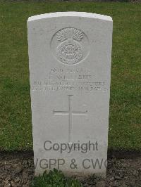 Guards Cemetery Windy Corner Cuinchy - Williams, E