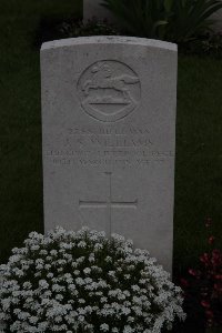 Guards Cemetery Windy Corner Cuinchy - Williams, John Sydney