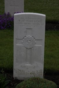Guards Cemetery Windy Corner Cuinchy - Williams, T W