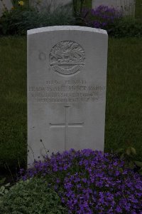 Guards Cemetery Windy Corner Cuinchy - Wood, Francis Alexander