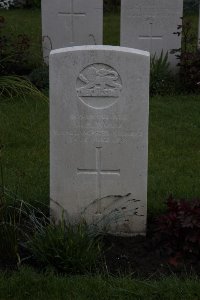 Guards Cemetery Windy Corner Cuinchy - Wood, G H