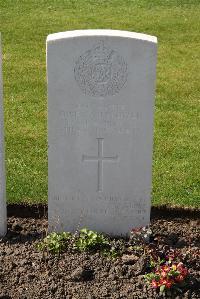 Ypres Town Cemetery Extension - Owen, Owen John