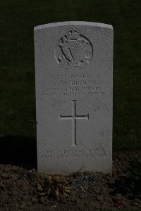 Bertenacre Military Cemetery Fletre - Broom, Victor Wallace