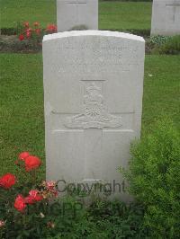 Trois Arbres Cemetery Steenwerck - Lorimer, David Grant