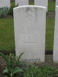 New Irish Farm Cemetery - Egerton, Robert Randle