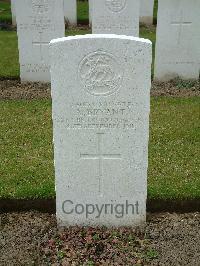 Wulverghem-Lindenhoek Road Military Cemetery - Bryant, A