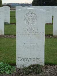 Wulverghem-Lindenhoek Road Military Cemetery - Burns, William Struthers