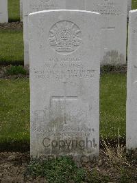 Wulverghem-Lindenhoek Road Military Cemetery - Byrnes, William Charles