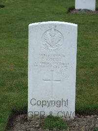 Wulverghem-Lindenhoek Road Military Cemetery - Cousil, Francis