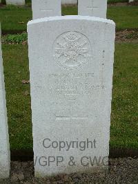 Wulverghem-Lindenhoek Road Military Cemetery - Coyle, A