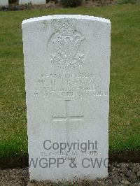 Wulverghem-Lindenhoek Road Military Cemetery - Cramer, William Henry