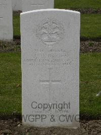 Wulverghem-Lindenhoek Road Military Cemetery - Davies, J D