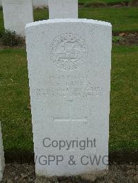 Wulverghem-Lindenhoek Road Military Cemetery - Davies, R F