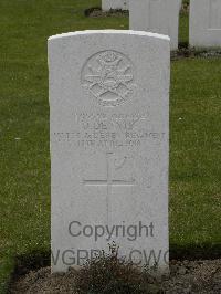Wulverghem-Lindenhoek Road Military Cemetery - Dennis, J