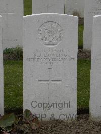 Wulverghem-Lindenhoek Road Military Cemetery - Dowling, Raymond James