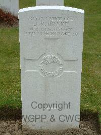 Wulverghem-Lindenhoek Road Military Cemetery - Drake, John Robert