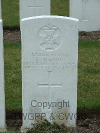 Wulverghem-Lindenhoek Road Military Cemetery - Eade, E H