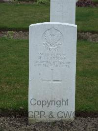 Wulverghem-Lindenhoek Road Military Cemetery - Flannery, T