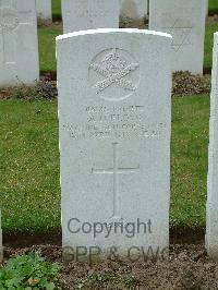 Wulverghem-Lindenhoek Road Military Cemetery - Floyd, Austin Henry